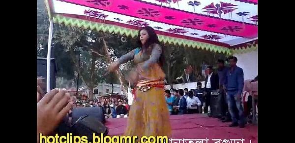  Clipssexy.com Bangladesi girl nude dance in public